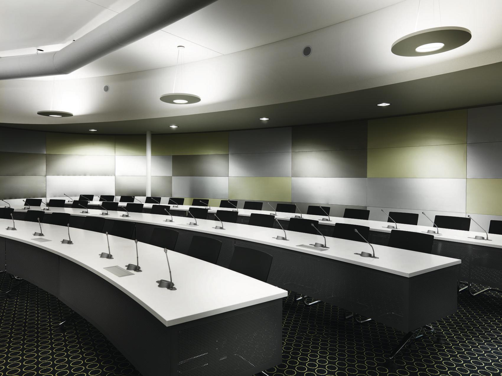 LOGON TABLES by Wilkhahn 050